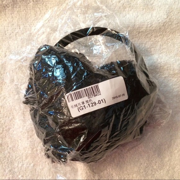 💞NWT Set of 3 Adult Ear Muffs (Pinks & Black) - Picture 9 of 13